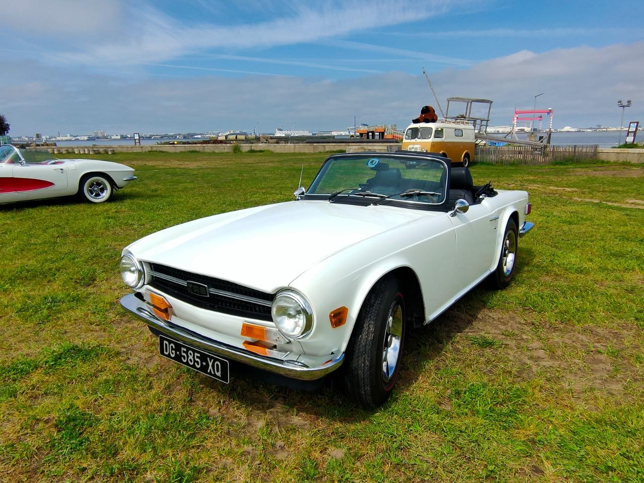 TRIUMPH TR6 2,5L - 6 cylindres - 1973 LesAnciennes.com
