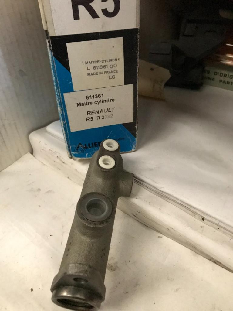 Maitre cylindre BENDIX RENAULT 5 (R5) LesAnciennes.com