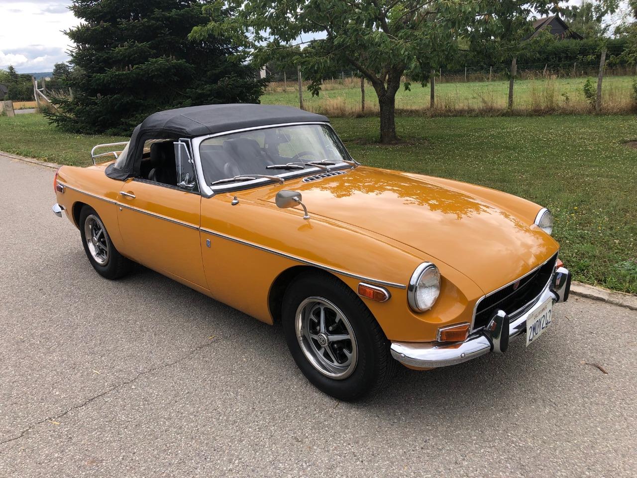 MG MGB cabriolet - 1971 LesAnciennes.com