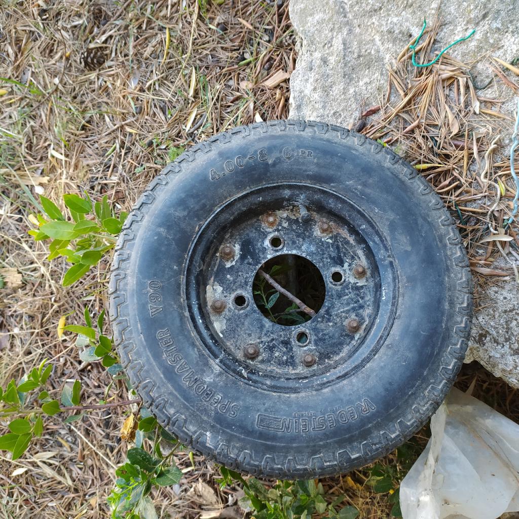 Roue de remorque LesAnciennes.com
