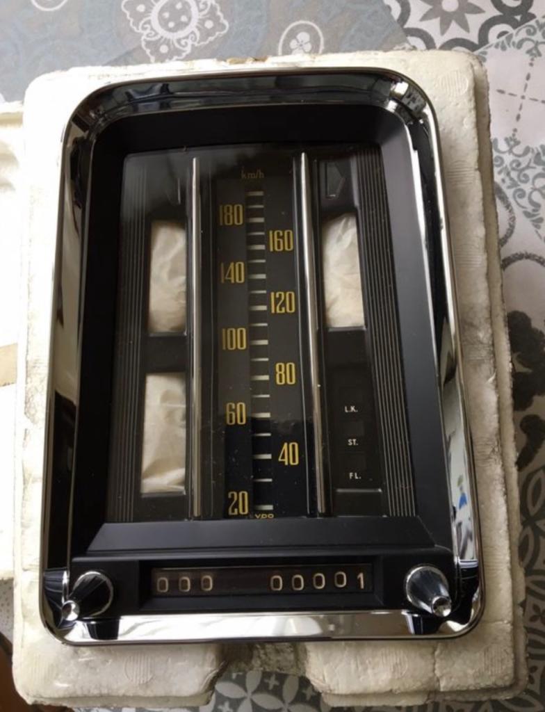 COMPTEUR. NEUF. MERCEDES 220 SE W111 LesAnciennes.com