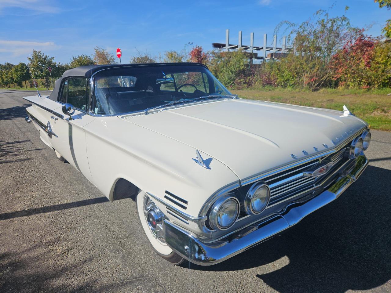CHEVROLET Impala cabriolet 348 ci tri - 1960 LesAnciennes.com