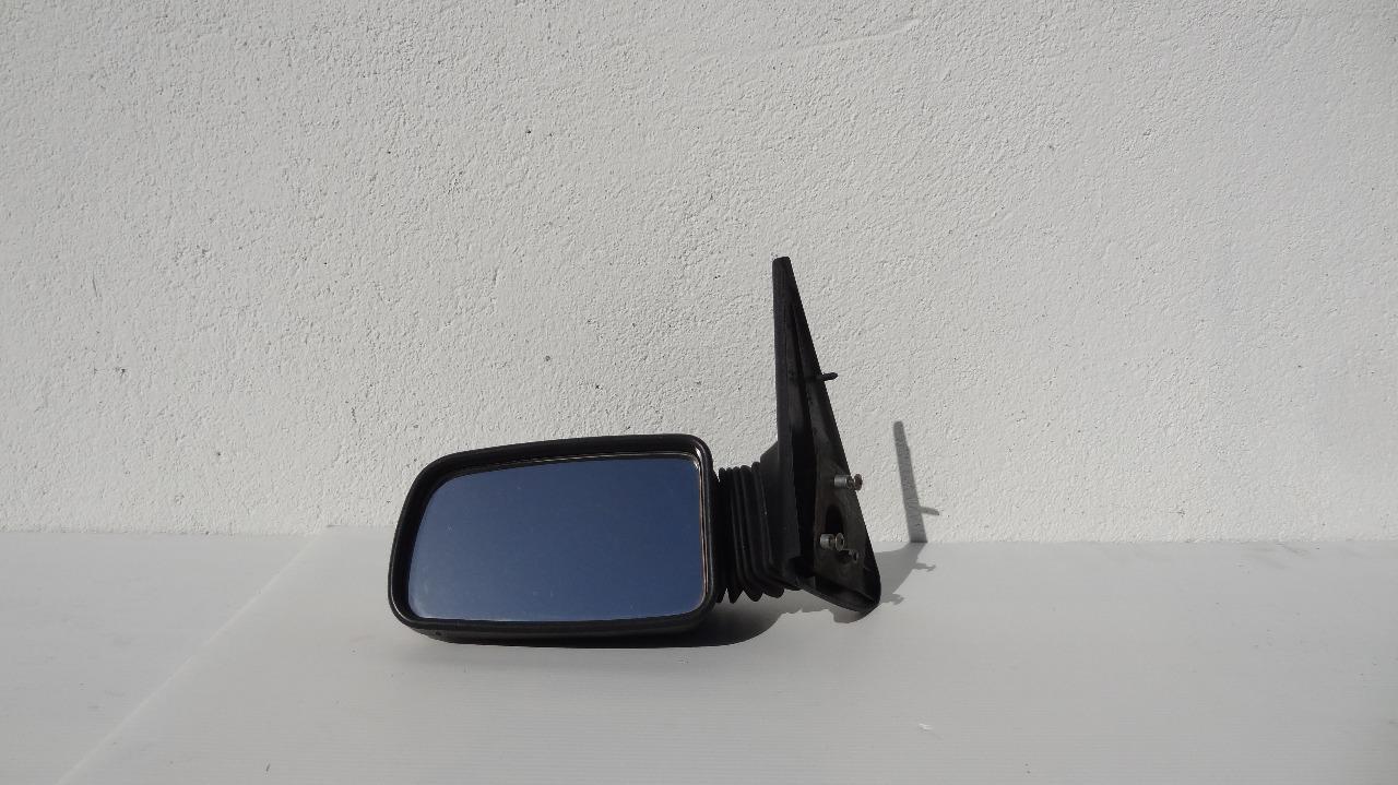 Rétroviseur PEUGEOT 205 LesAnciennes.com