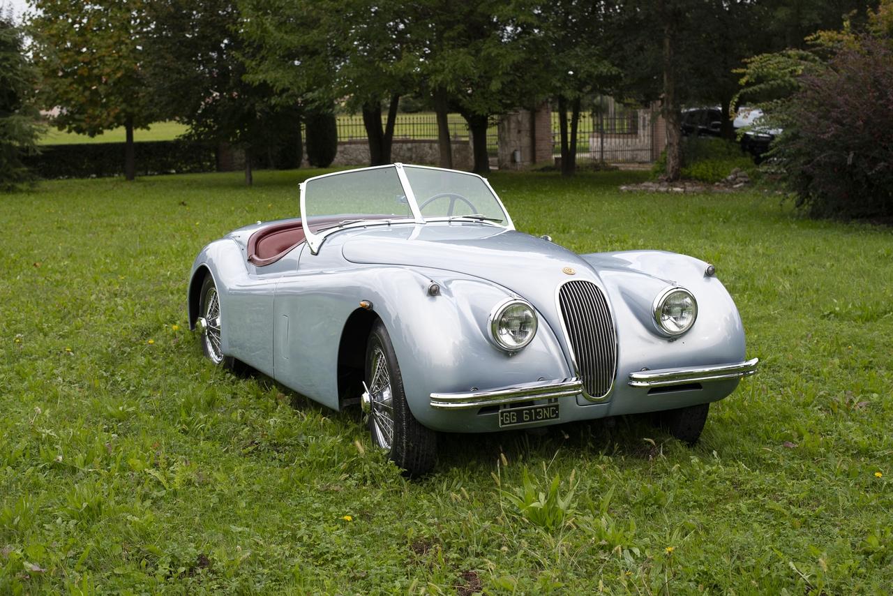 1953 Jaguar XK120 Open Two-Seater LesAnciennes.com