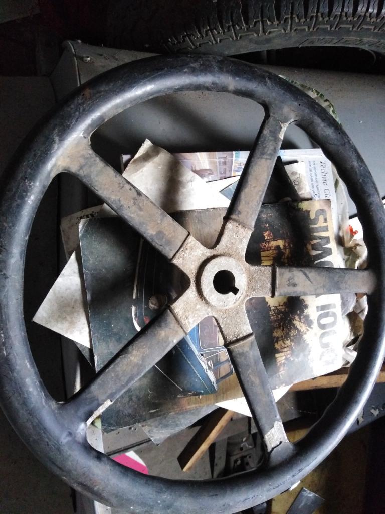 Volant RENAULT PEUGEOT ancien LesAnciennes.com