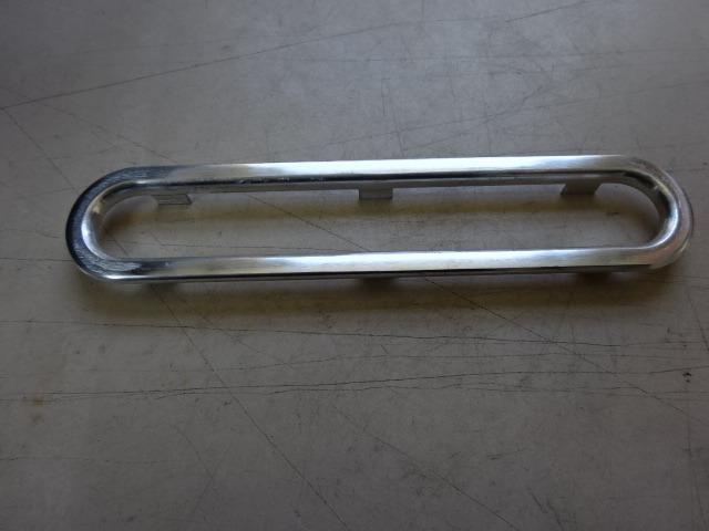 Garniture chromée des panneaux porte Maserati Indy LesAnciennes.com