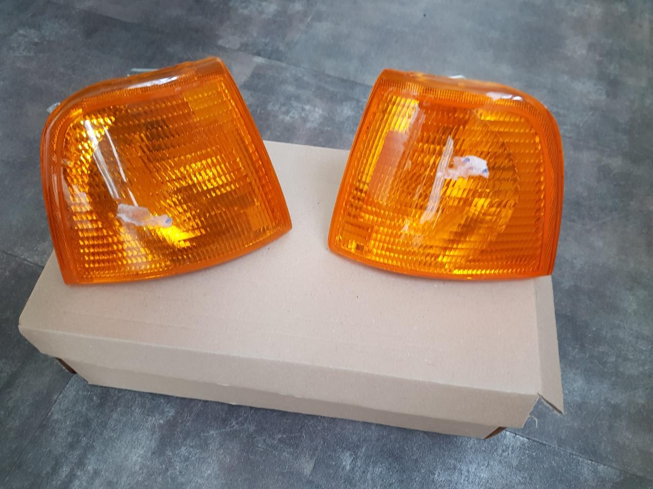 Clignotant AUDI 80 LesAnciennes.com