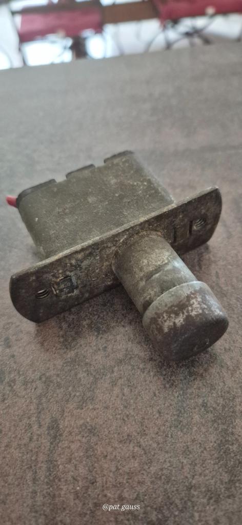 Contacteur DIVERS Tout LesAnciennes.com