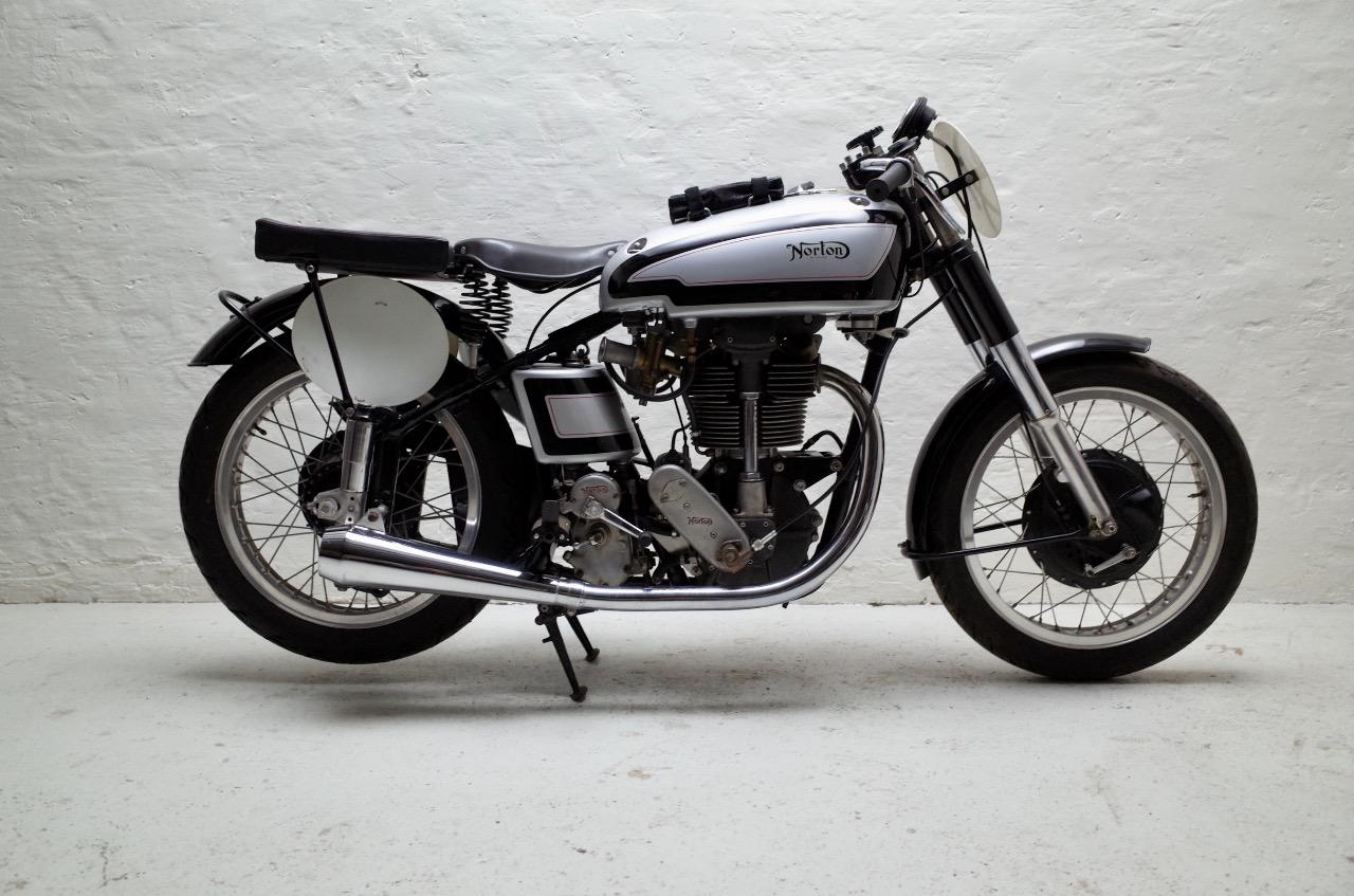NORTON Manx DOHC - 1949 LesAnciennes.com