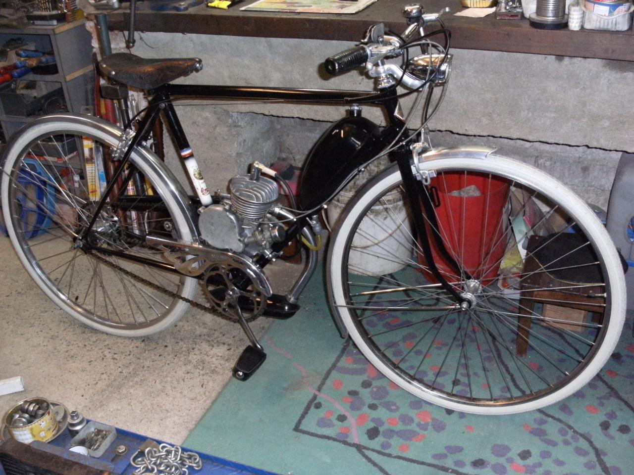 Vélo Oscar Egg + Moteur auxiliare thérmique LesAnciennes.com