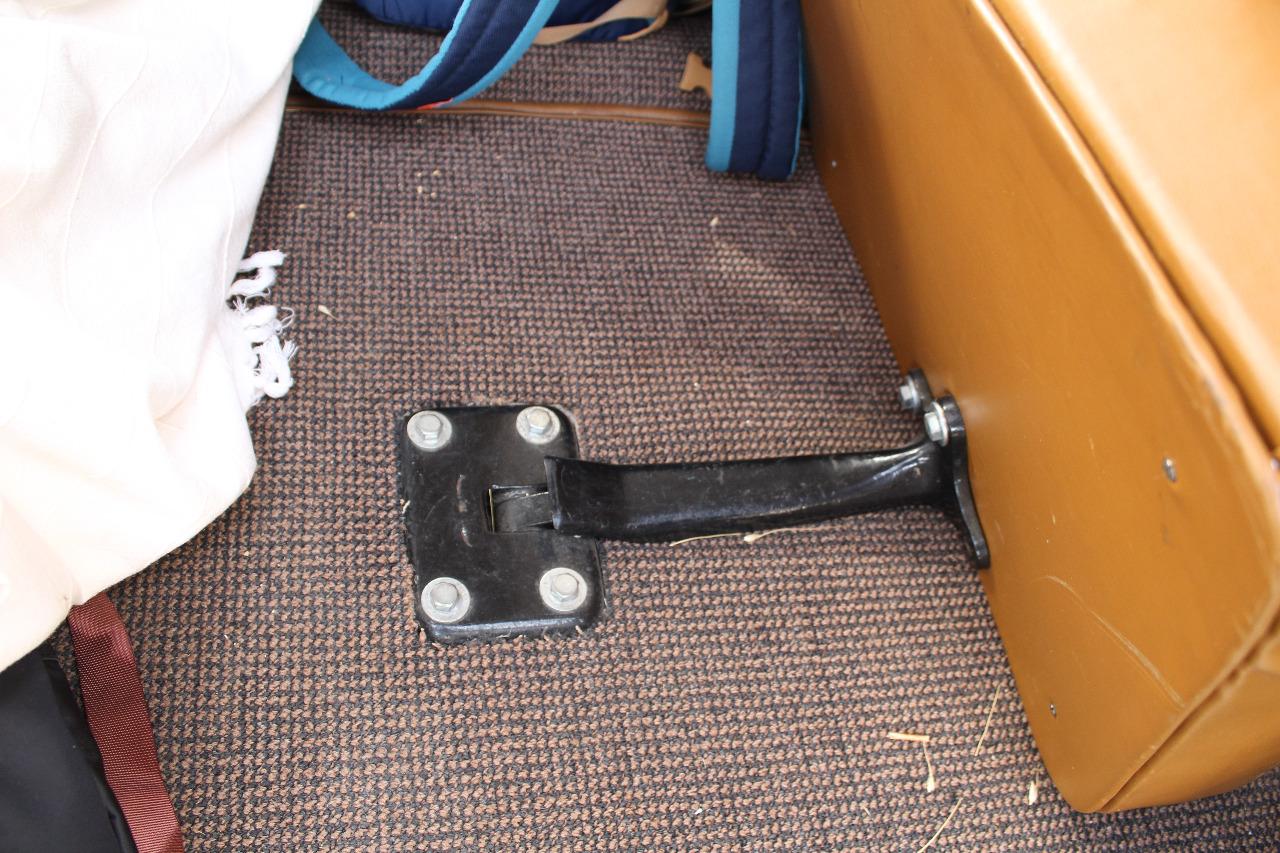 Recherche strapontins PEUGEOT 402 familiale LesAnciennes.com