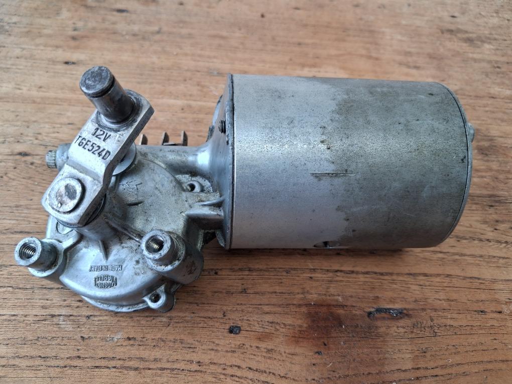 Recherche pièces ALFA ROMEO 2000 LesAnciennes.com