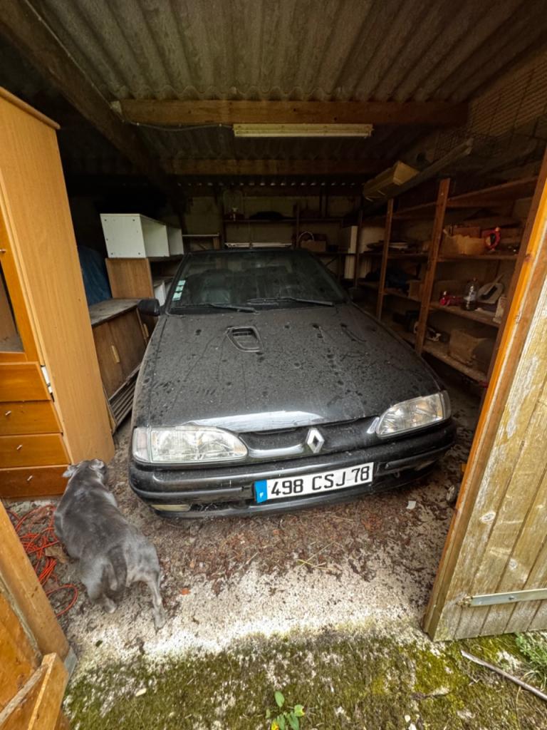 RENAULT 19 (R19) Karmann 16S - 1992 LesAnciennes.com