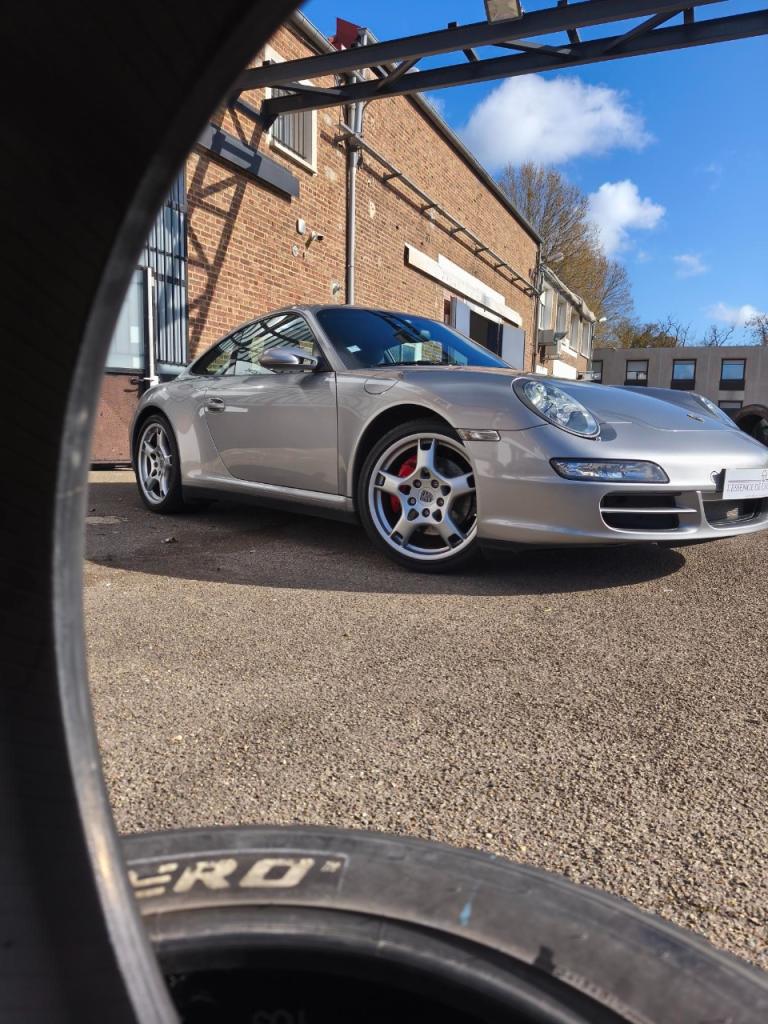 PORSCHE 911 997 4s LesAnciennes.com