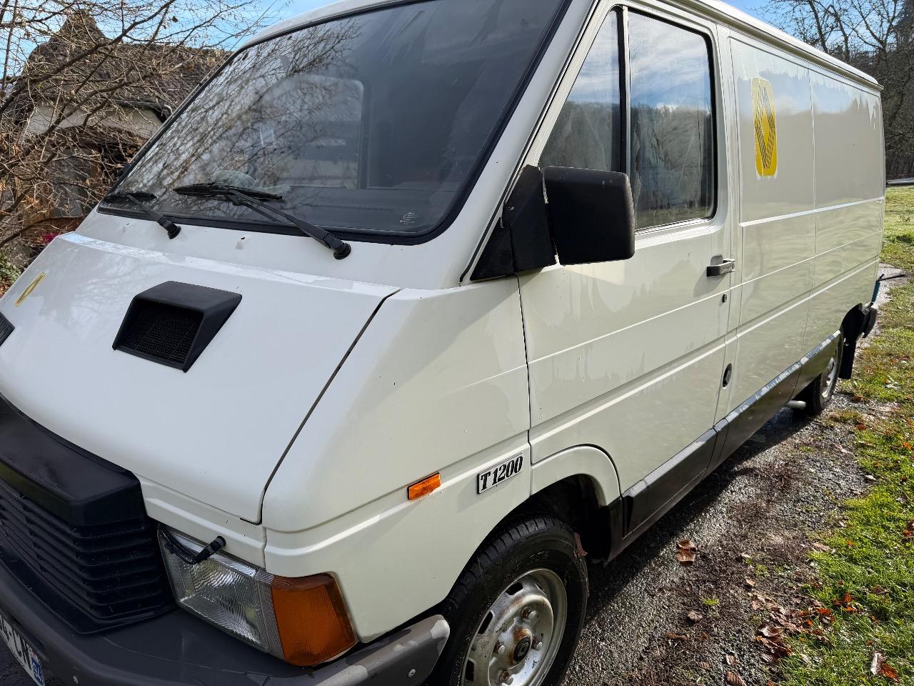 RENAULT Trafic T1200 - 1985 LesAnciennes.com
