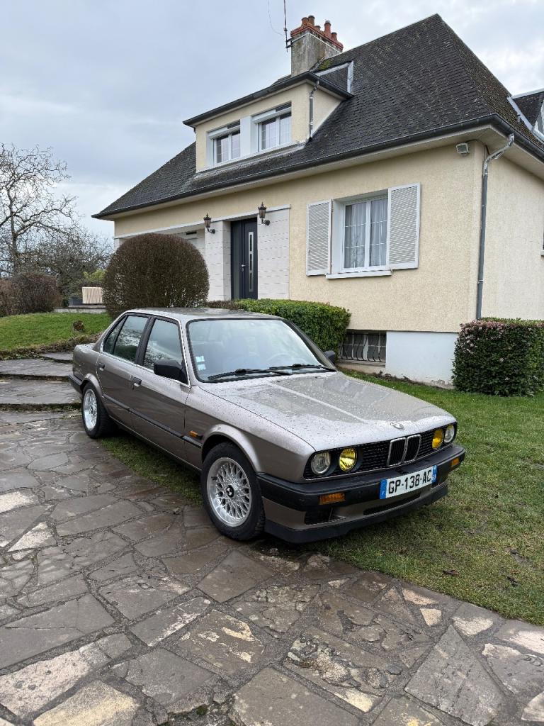 BMW 316 E30 - 1990 LesAnciennes.com