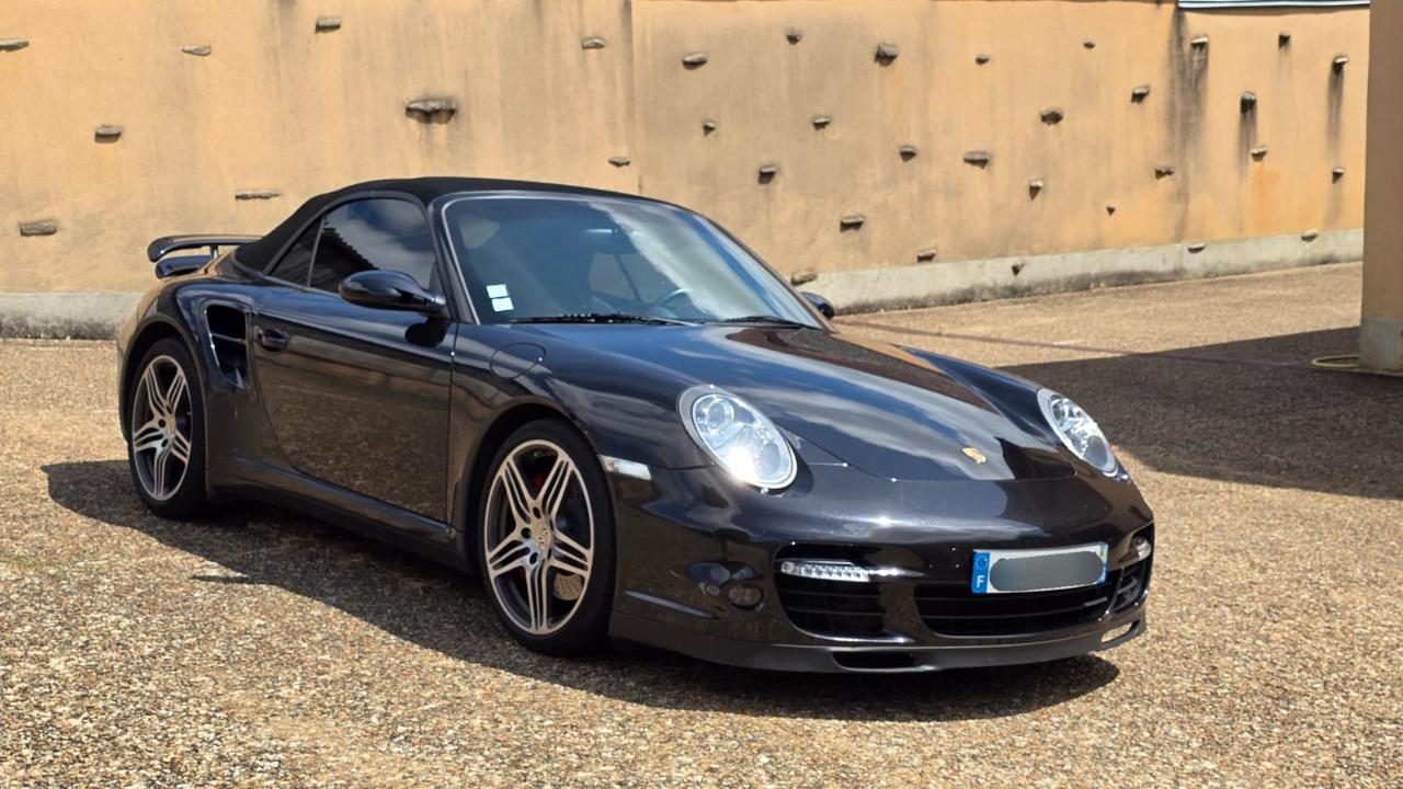 PORSCHE 911 997 Turbo Cabriolet LesAnciennes.com