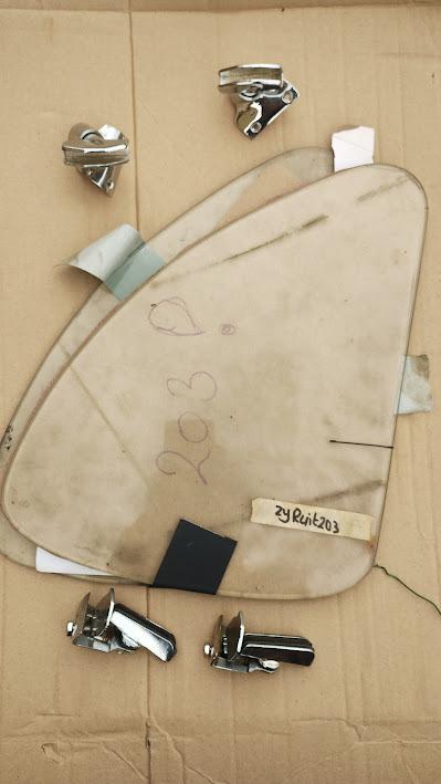 PEUGEOT 203, MICHELIN, neon RENAULT, BOSCH, SHELL LesAnciennes.com