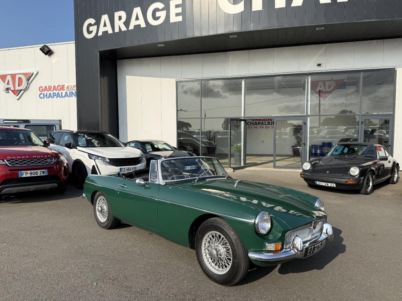 MG MGB B roadster - 1965 LesAnciennes.com