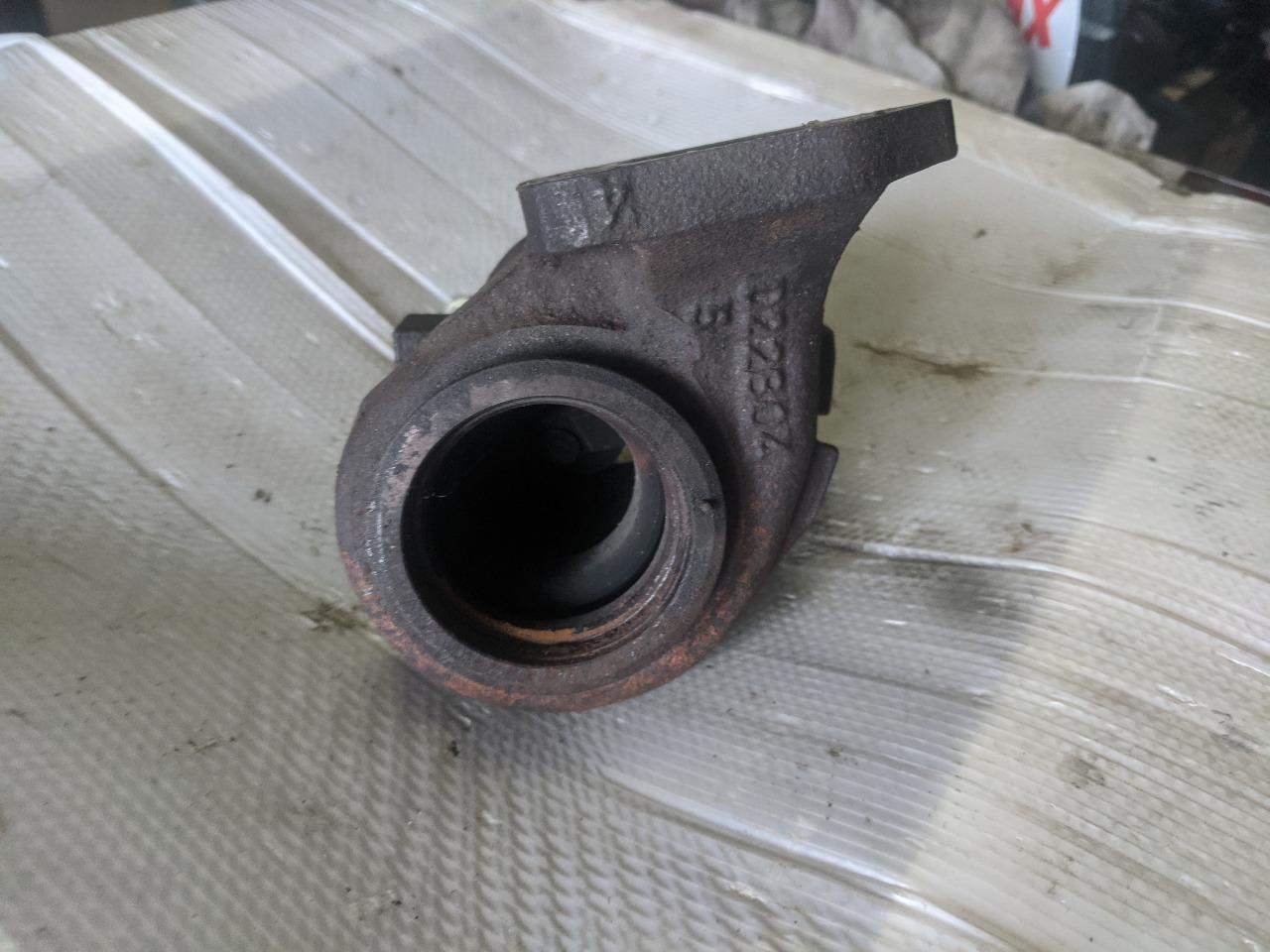 Soupape sortir TURBO BMW 524 TD LesAnciennes.com