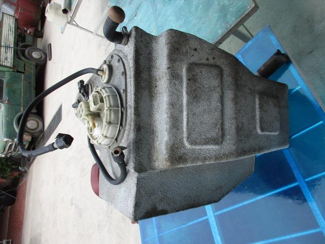 Rèservoir d' essence droite Ferrari 360 LesAnciennes.com