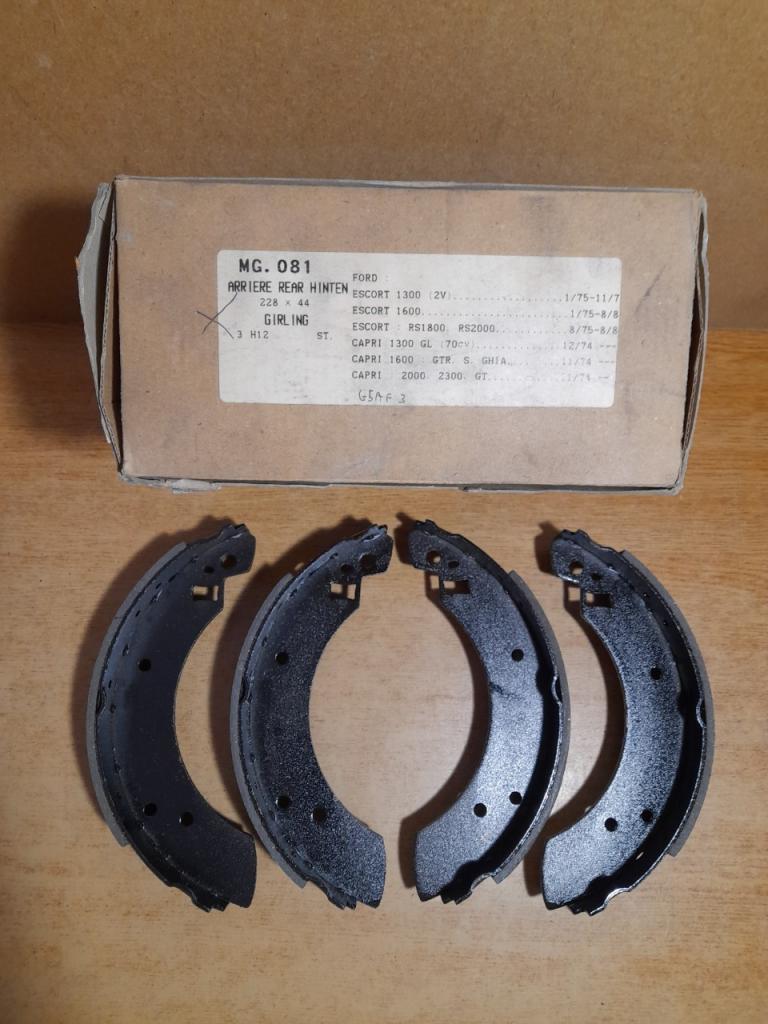 Mâchoires de frein arrière Ford Escort Capri MG081 LesAnciennes.com