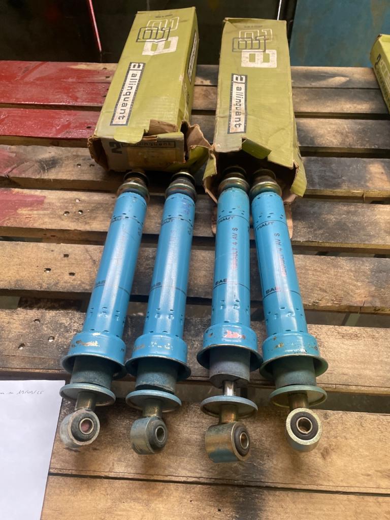 Amortisseurs RENAULT 4L (R4L) LesAnciennes.com