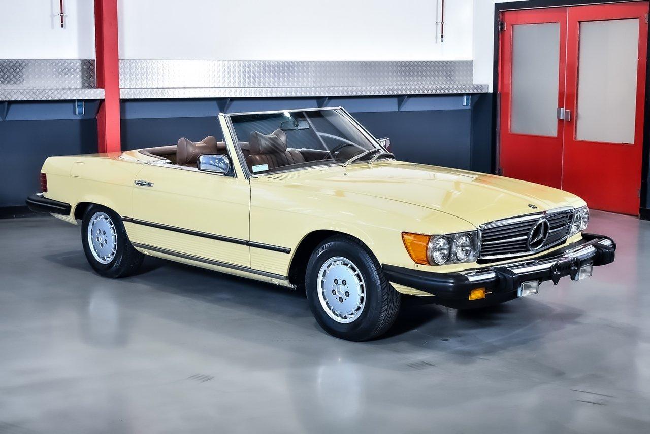 1975 Mercedes-Benz 450SL (R107) LesAnciennes.com