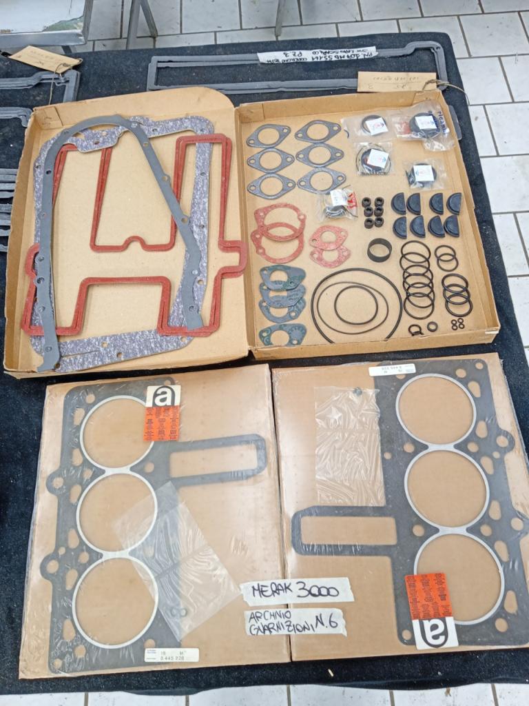 Kit de joints moteur pour Maserati Merak LesAnciennes.com