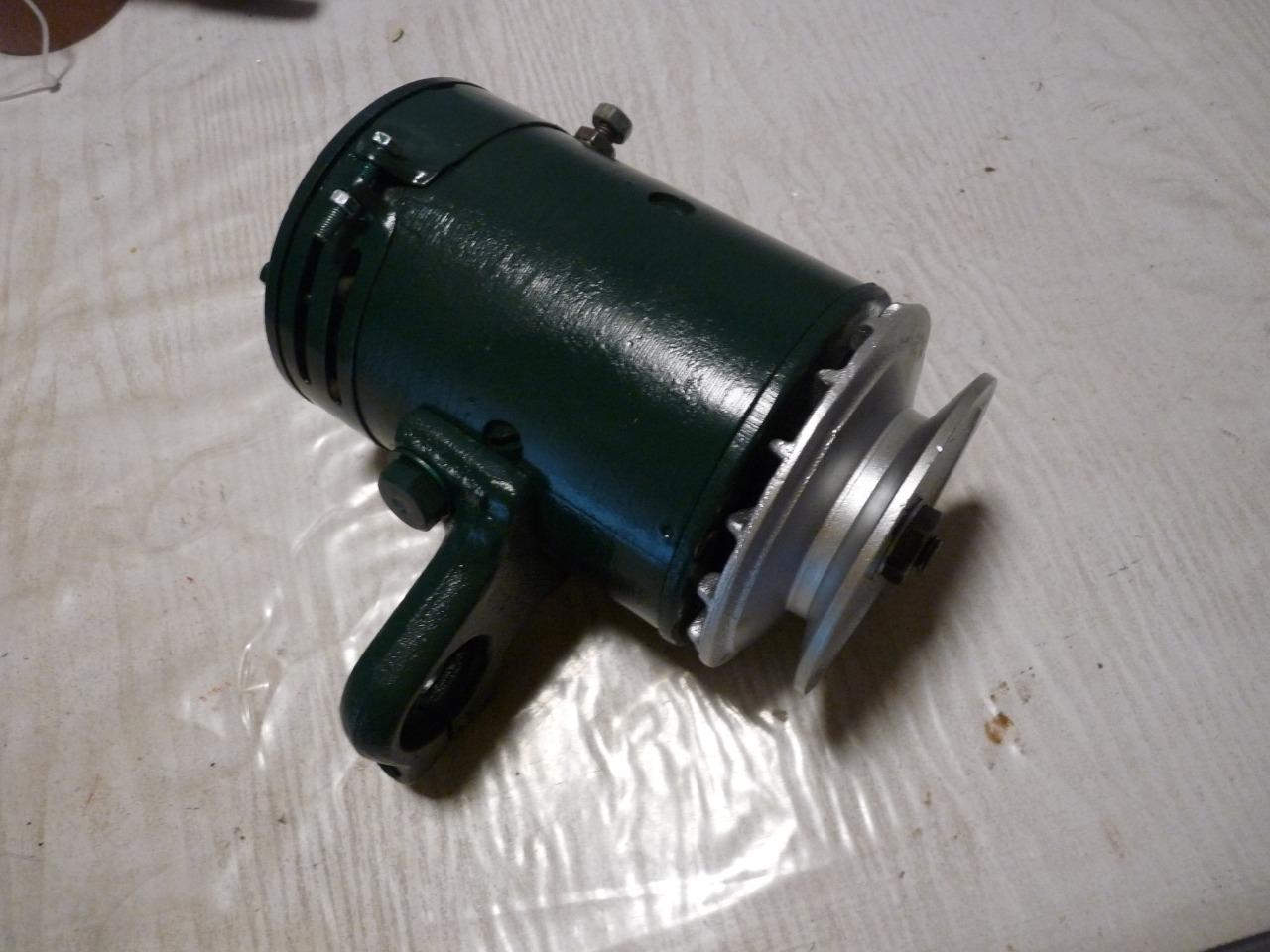 Dynamo 6 volts Type CITROEN AC4 /U23 /Rosalie LesAnciennes.com