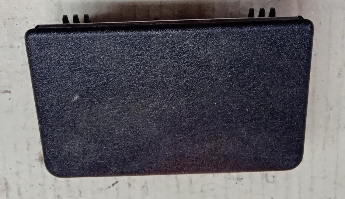 Cendrier MERCEDES W124 300 LesAnciennes.com