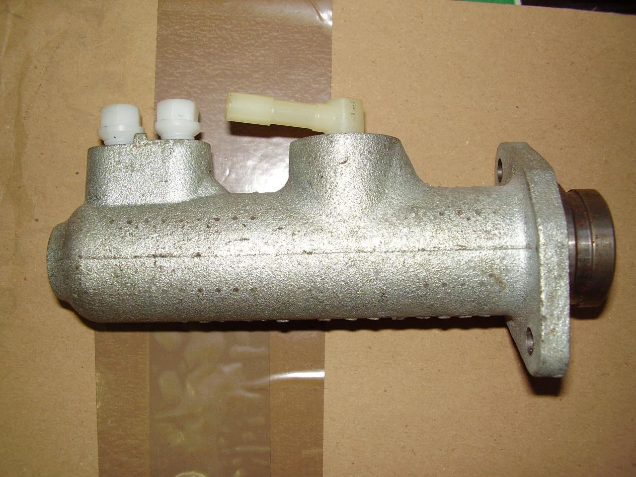 Maitre cylindre SIMCA 1100 LesAnciennes.com