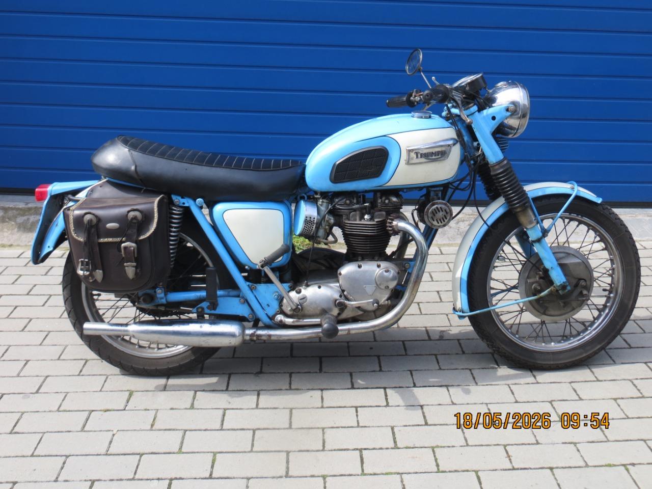 TRIUMPH Bonneville T120 - 1962 LesAnciennes.com