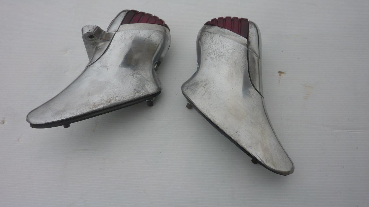 Paire de feux rouge en alu SIMCA 8 1100 et 1200 LesAnciennes.com