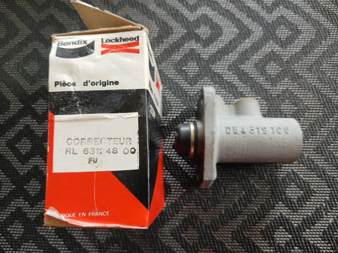 Répartiteur correcteur de freins PEUGEOT 404 LesAnciennes.com