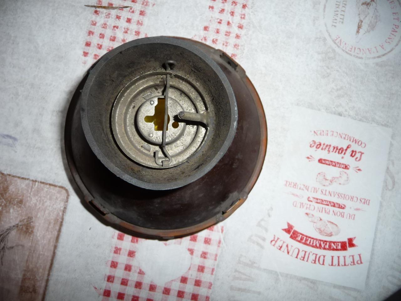 Optique de phare RENAULT 17 (R17) LesAnciennes.com