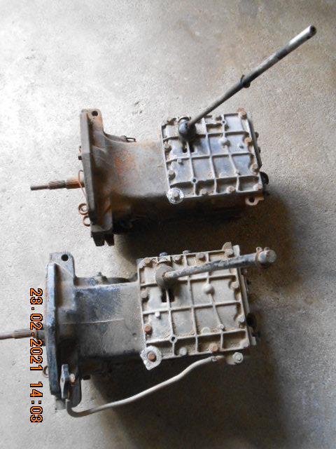 BOÎTE 4 RENAULT 4L (R4 L ) MOTEUR BILLANCOURT LesAnciennes.com