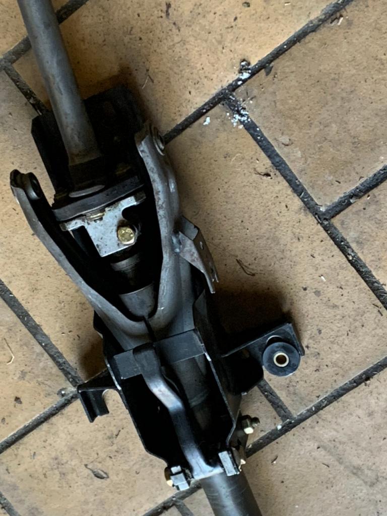 Colonne direction BMW E 34 LesAnciennes.com