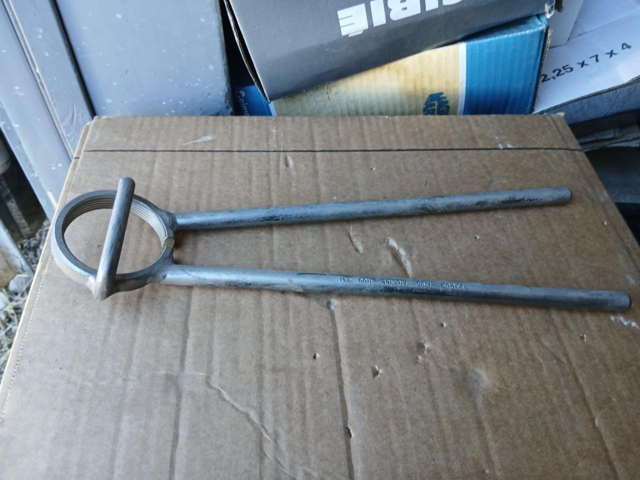 Outil RENAULT 12 (R12) LesAnciennes.com