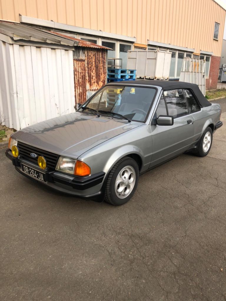 FORD Escort Xr3i cabriolet - 1984 LesAnciennes.com