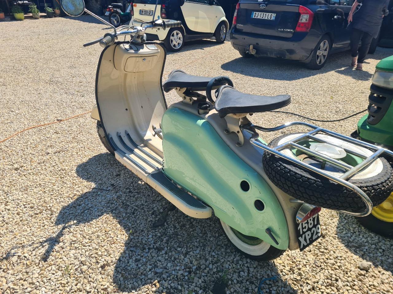 LAMBRETTA LD 125 - 1956 LesAnciennes.com