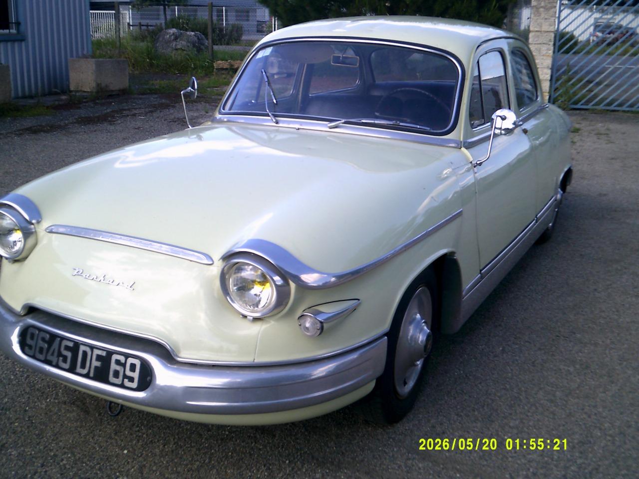 PANHARD L4 - 1962 LesAnciennes.com