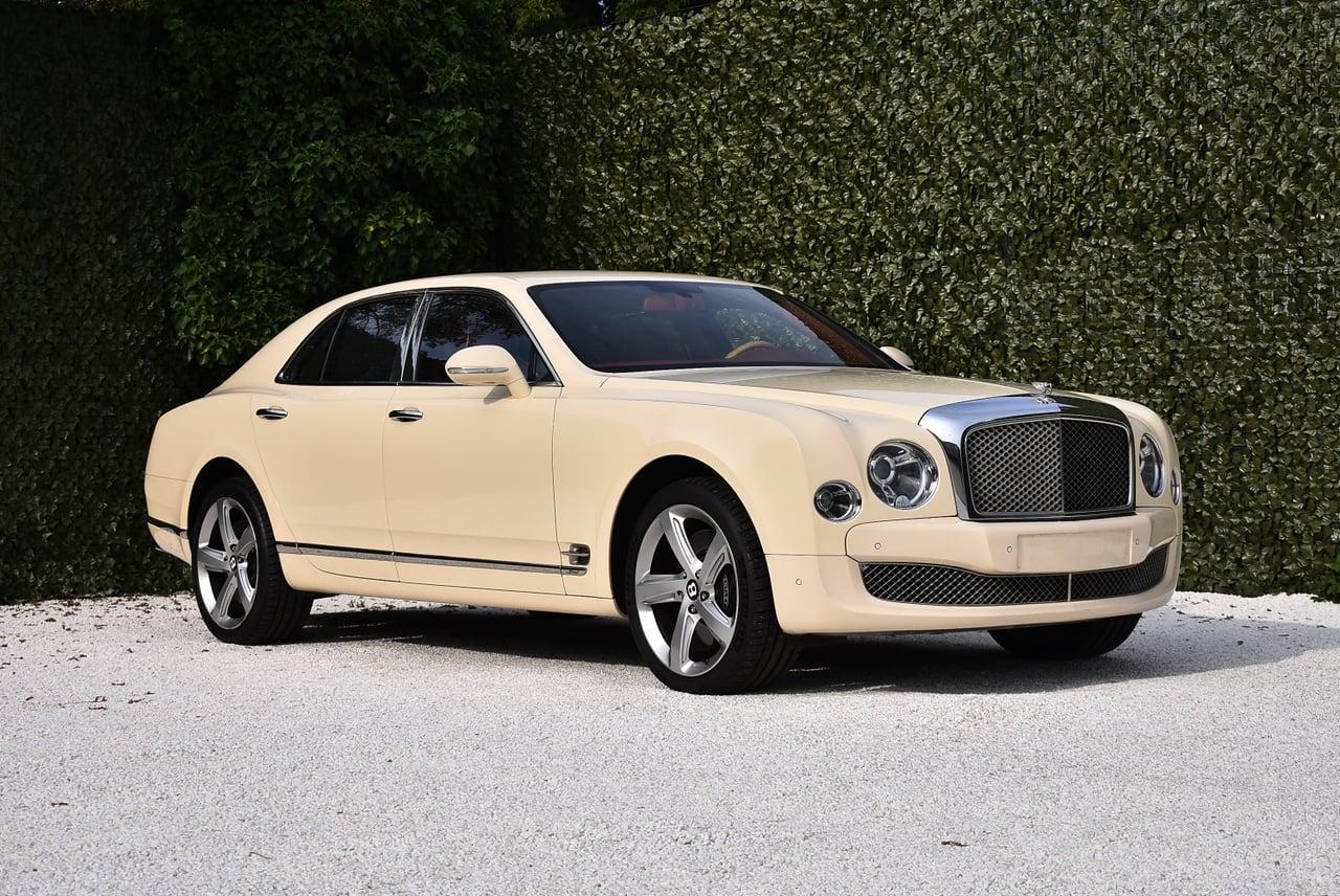 2016 Bentley Mulsanne Speed Sedan 6.75L V8 LesAnciennes.com