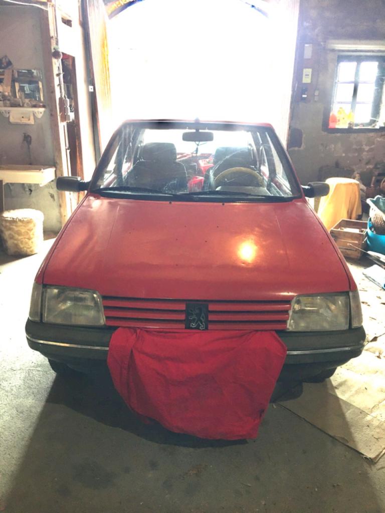 PEUGEOT 205 - 1986 LesAnciennes.com