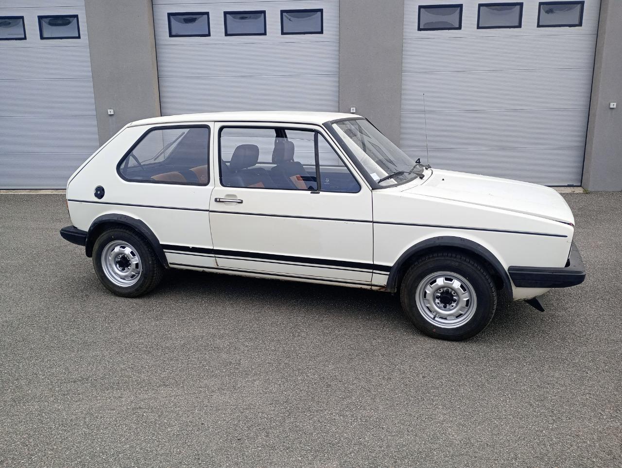 VOLKSWAGEN Golf GTI 1800 - 1983 LesAnciennes.com
