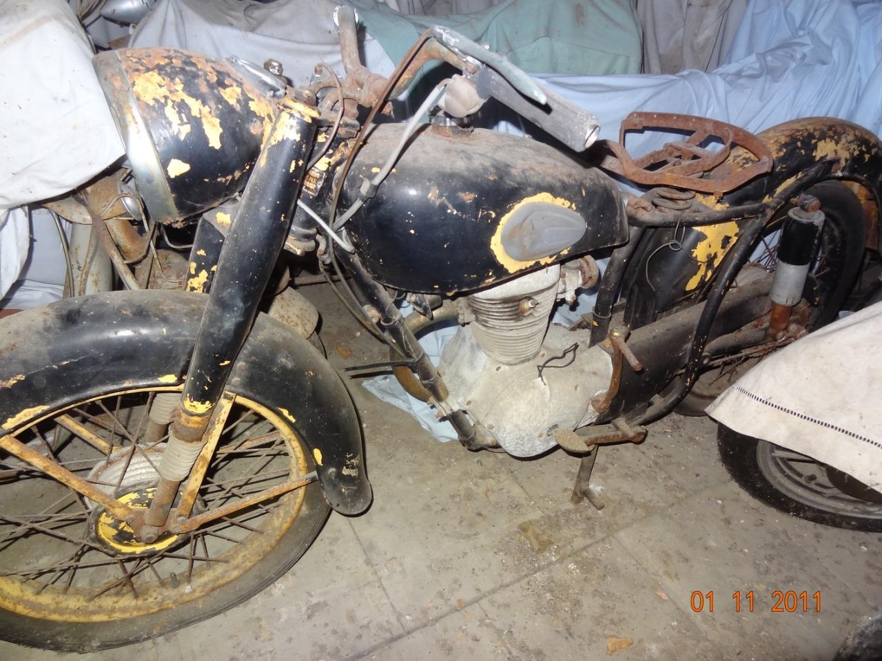 MOTOBECANE Z57C - 1957 LesAnciennes.com