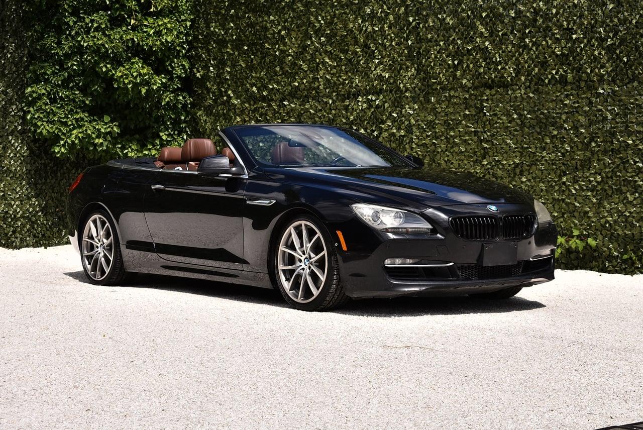 2012 BMW 650i Convertible 4,4L V8 LesAnciennes.com