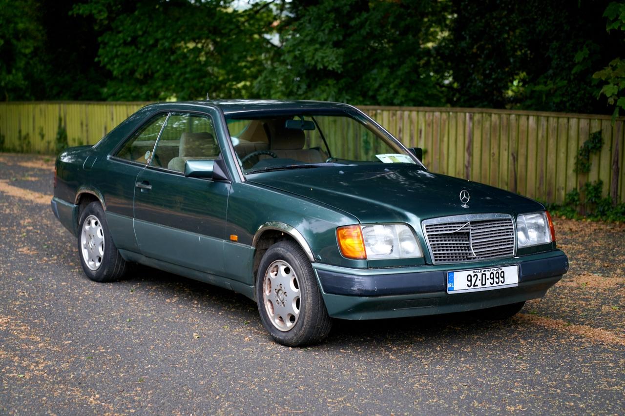 1992 Mercedes-Benz E230 Coupe LesAnciennes.com