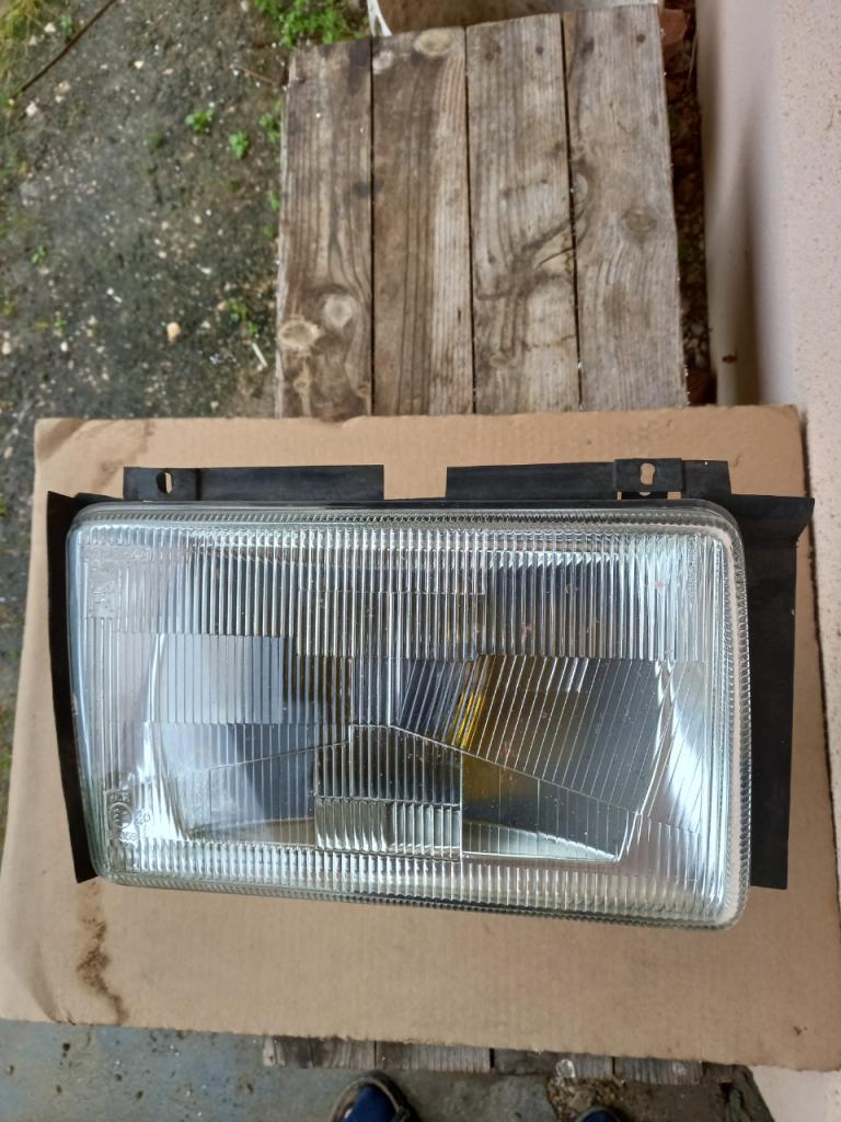 Phare D FIAT 131 LesAnciennes.com