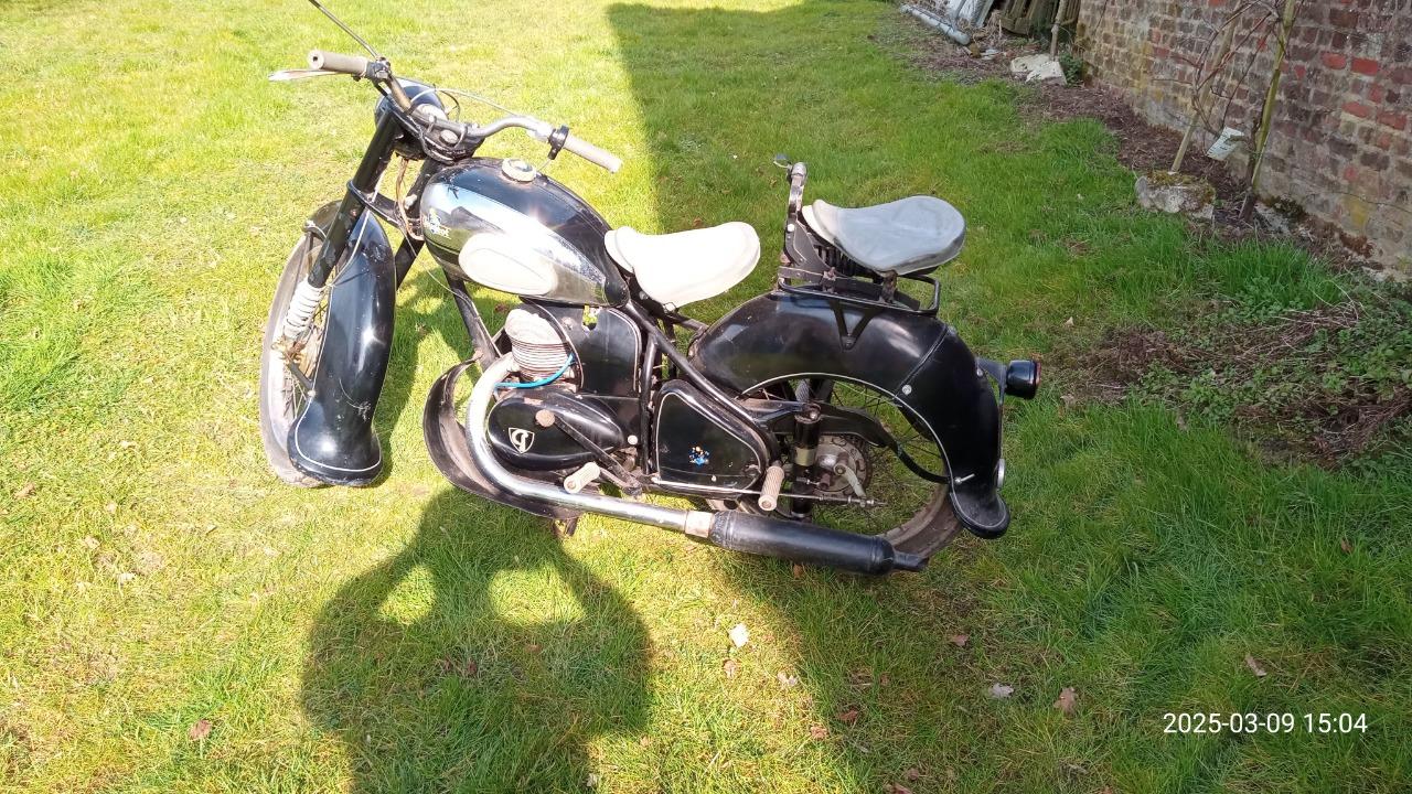 PEUGEOT 57 TLS moto 125 - 1957 LesAnciennes.com